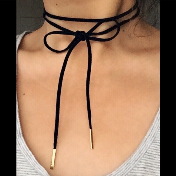 Forever 21 Jewelry - Tie up suede choker
